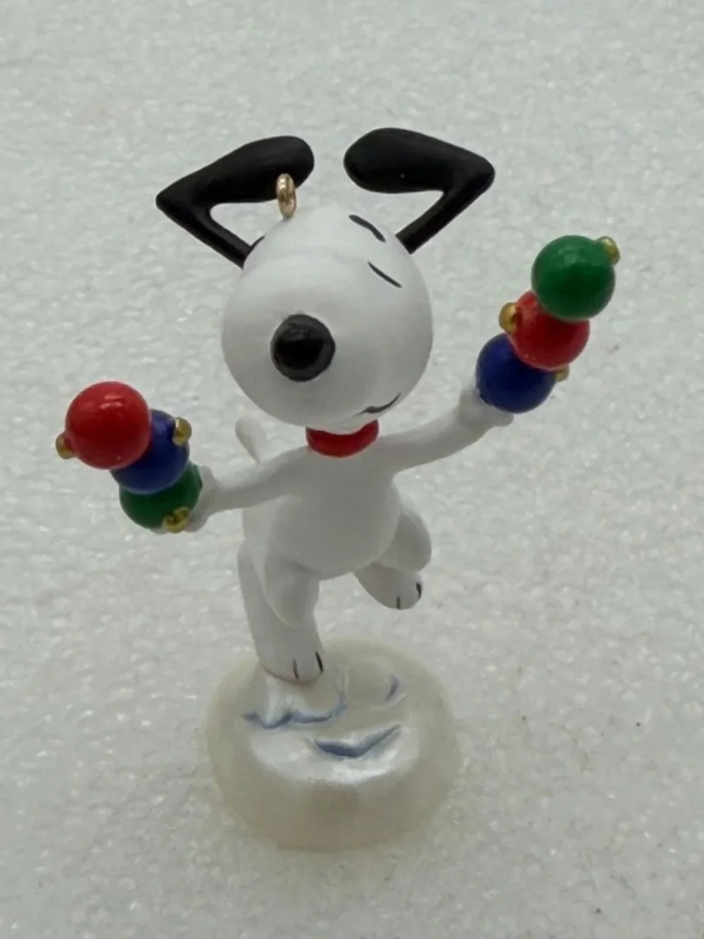 2015 Hallmark Keepsake Ornament Peanuts Snoopy Decking the Tree